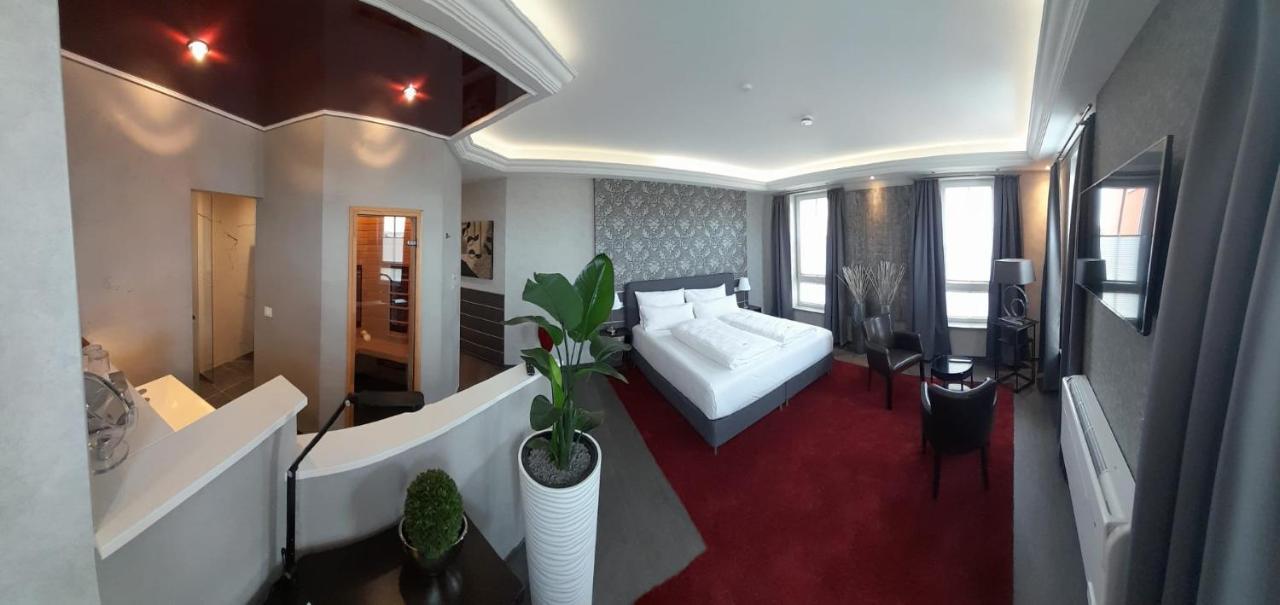 Hotel Garni Am Schloss Kottenheim Екстериор снимка
