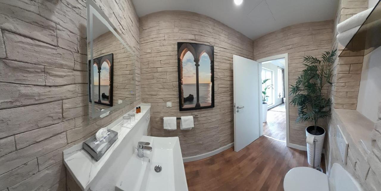 Hotel Garni Am Schloss Kottenheim Екстериор снимка
